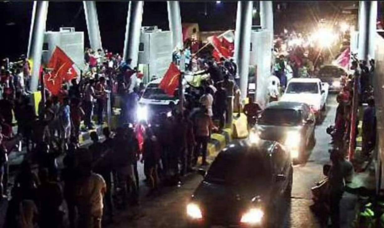 Protesta de seguidores en el peaje de San Pedro Sula.