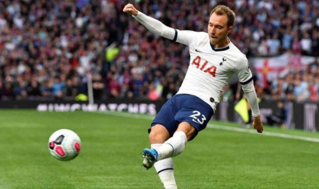 Christian Eriksen: En Inglaterra informan que el centrocampista danés está dispuesto a rechazar una oferta de 200.000 libras a la semana del Tottenham. Su nombre se le ha vinculado al Real Madrid y la Juve.
