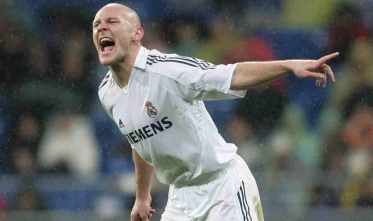 Thomas Gravesen fue un mediocampista danés de mucha polémica que llegó a jugar en el Real Madrid y fue considerado el 'ogro' del club madridista cuando tenía a muchas figuras. Hoy el ex jugador cuenta con una vida de lujos.