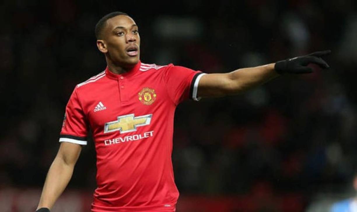 En caso que Anthony Martial salga del Manchester United, cuenta el Daily Mail que prefieren que lo haga lejos de la Premier League para no tener que enfrentarse a él. El PSG puede ser su nuevo destino.