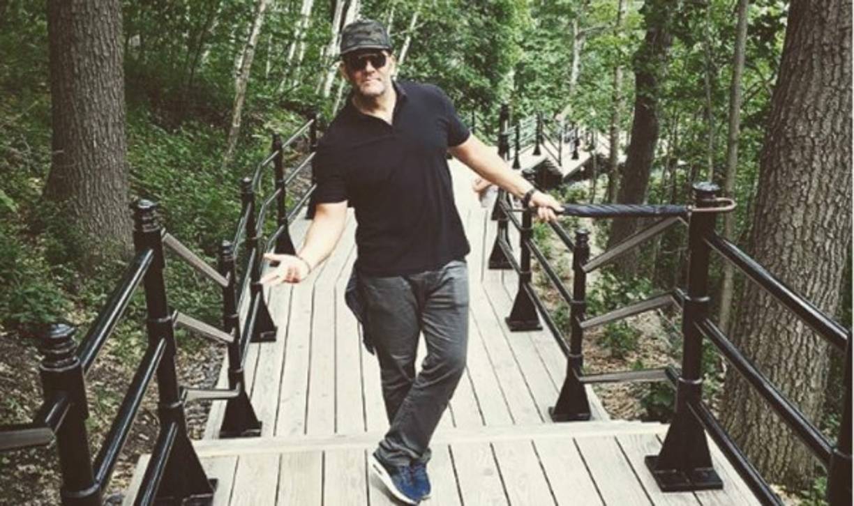 Eduardo Santamarina es un padre muy orgulloso y últimamente ha querido estrenar su cuenta en Instagram para compartir las fotos de su gran familia.