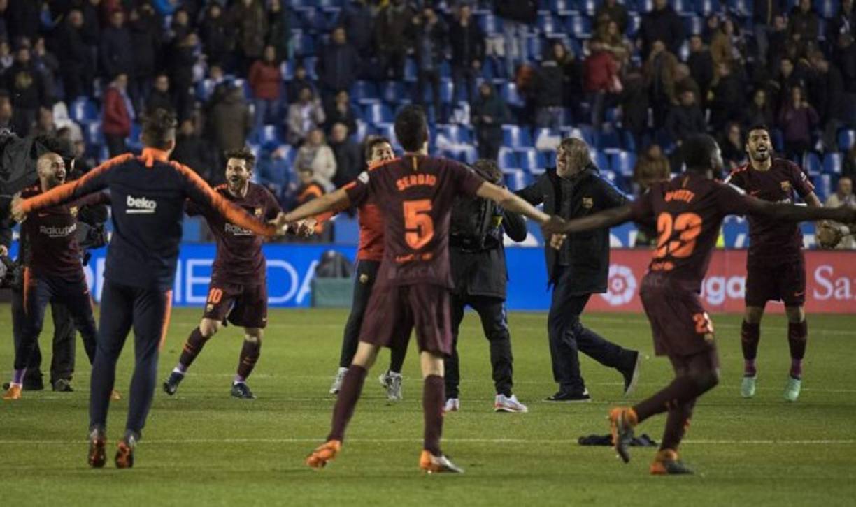 esta vez el escenario de la celebración azulgrana fue Riazor, en La Coruña, donde se confirmó el reinado absoluto de un Barça que tomó las riendas del campeonato