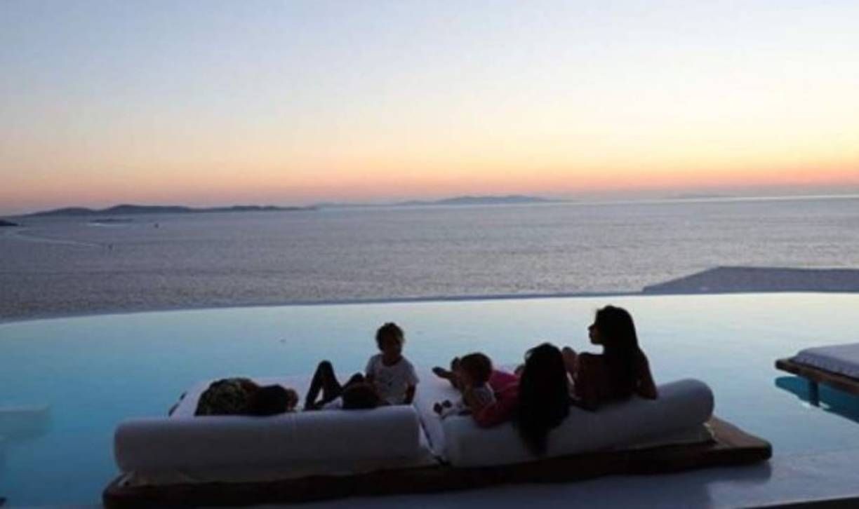 La esposa de Fabregas siempre ha sido una amiga incondicional de Antonella y han disfrutado juntas.