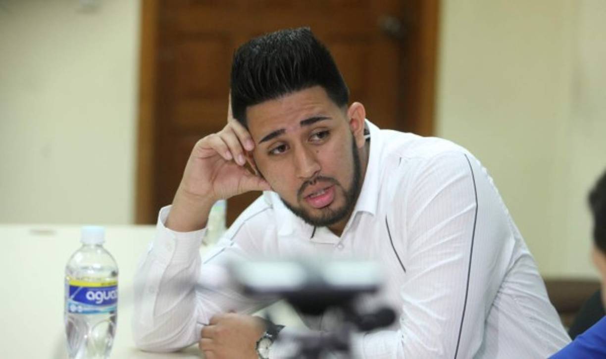 María Auxiliadora Sierra, viuda del exfiscal Edwin Eguigure, reconoce a Kevin Solórzano como 'sicario' que participó en el crimen contra su esposo.