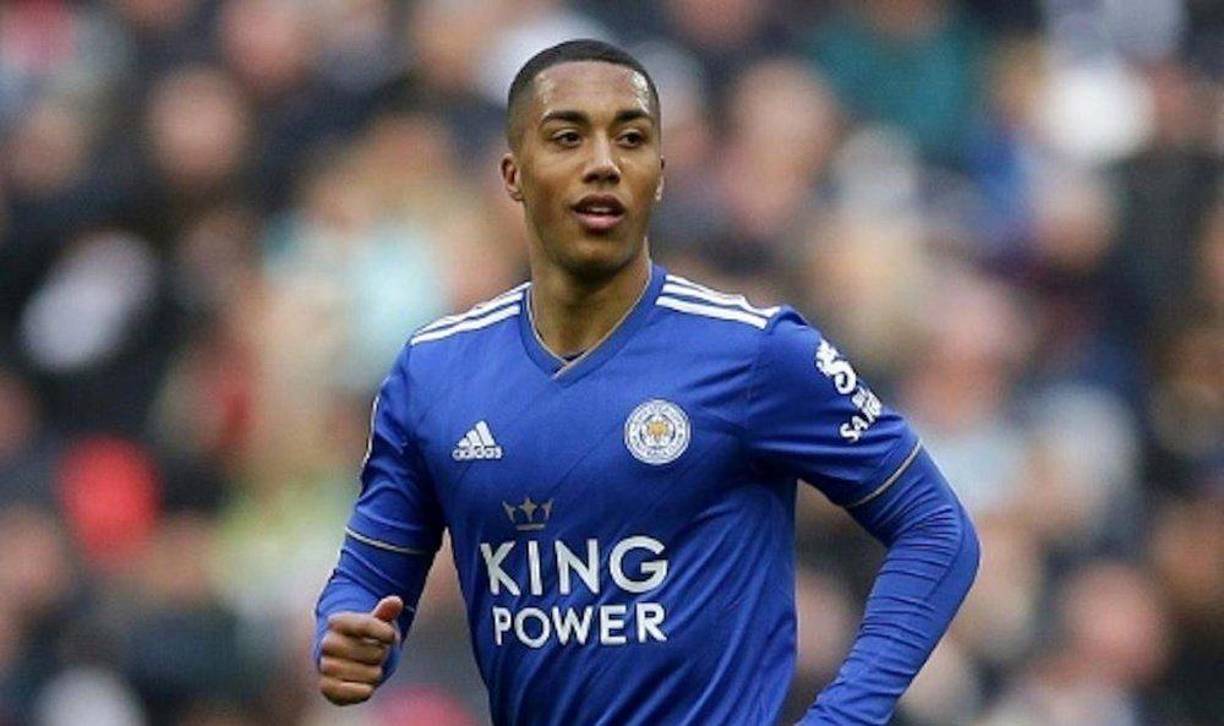 Youri Tielemans: Jugador belga del Leicester City. Se desempeña como centrocampista y en ocasiones podría jugar de central.