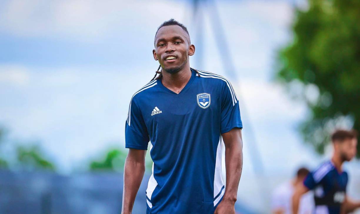 El delantero hondureño Alberth Elis se sumó a los trabajos de pretemporada del FC Girondins de Burdeos. El catracho está a la espera de poder concretar su futuro y el último club al que se vinculó fue el Fenerbahce de Turquiía.