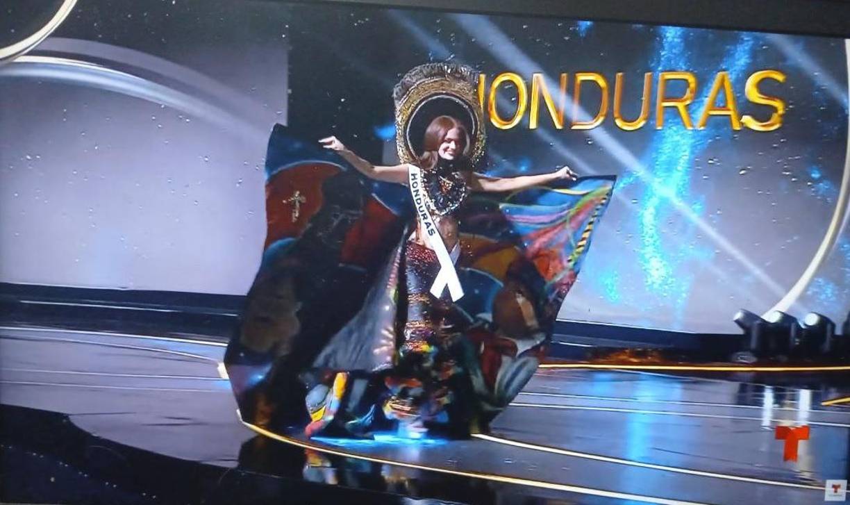 Jaime Roney Fernández, originario de Comayagua, es el creador hondureño del traje típico de Miss Honduras 2024. 