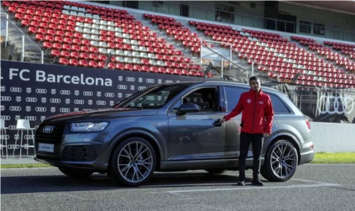 Rafinha / Q7 3.0 TDI sport Gris Daytona. 272 CV (72.720 euros). El mediocampista se unió a la mayoría con el Q7 TDI.