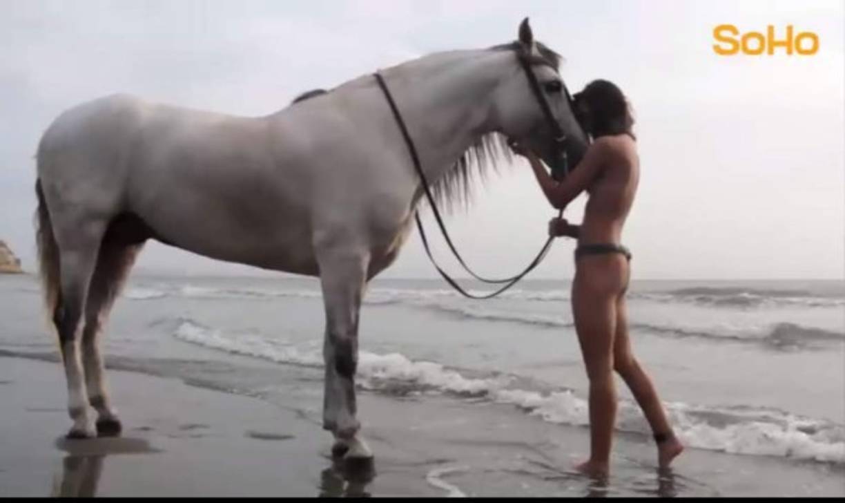 . Ella se quedó viviendo con su mamá en Puerto Rico y hace más o menos un año se trasladó a Nueva Orleans, donde estudia filosofía en la Universidad de Loyola, y saldrá certificada para ser maestra de historia.