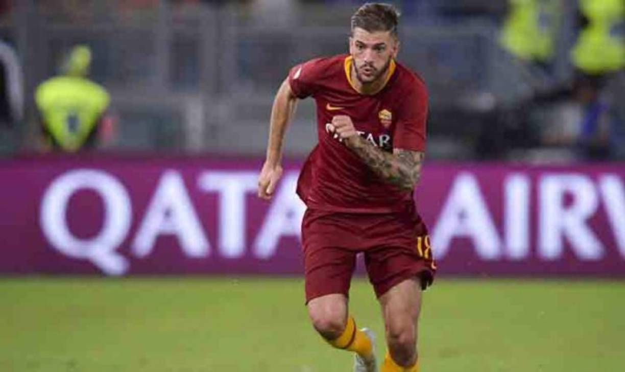 El lateral italiano Davide Santon, es uno de los candidatos para reforzar la banda izquierda del Granada.