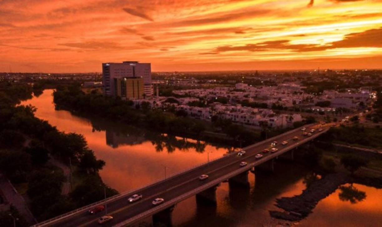 Sinaloa carga la tradición de ser cuna de algunos de los narcotraficantes más famosos de México, incluido Guzmán. Ahí nacieron históricos líderes del crimen organizado como Ernesto Fonseca (1942) y Rafael Caro Quintero (1952), quienes dominaron el narcotráfico en la década de los ochenta.