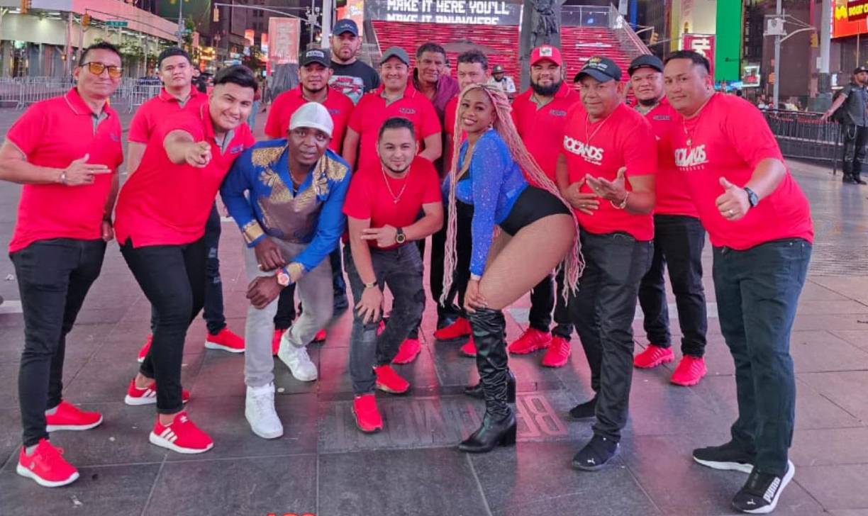 <b>LOS ROLANDS DE LA CEIBA</b>”Los Reyes de la Punta” se presentan este viernes en Macuelizo, Santa Bárbara, el sábado 30 en El Club en El Negrito, Yoro y el 1 de enero llegan al ´Rumbón Bailable” del Polideportivo Chulavista de La Lima, Cortés donde estarán acompañados por la agrupación Remembrazas de La Lima y Banda Ibanez.