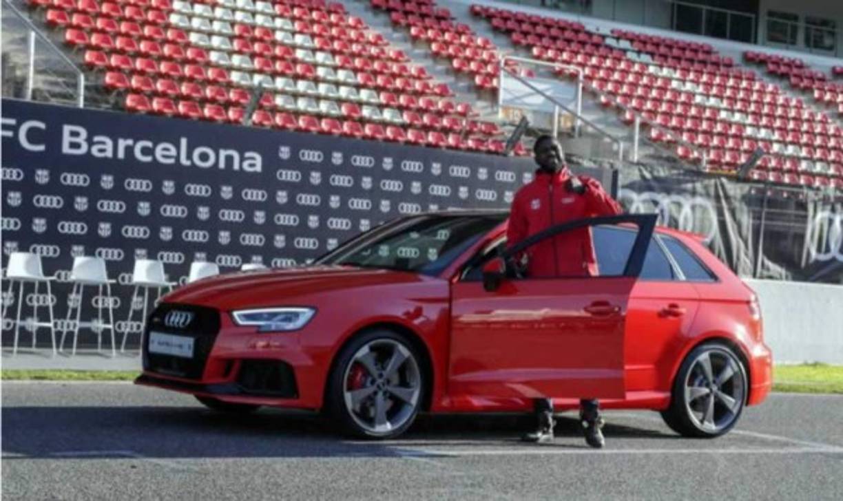 Samuel Umtiti / RS 3 Sportback Rojo Montmeló. 400 CV (63.460 euros). El central galo apostó por el compacto deportivo de Audi.