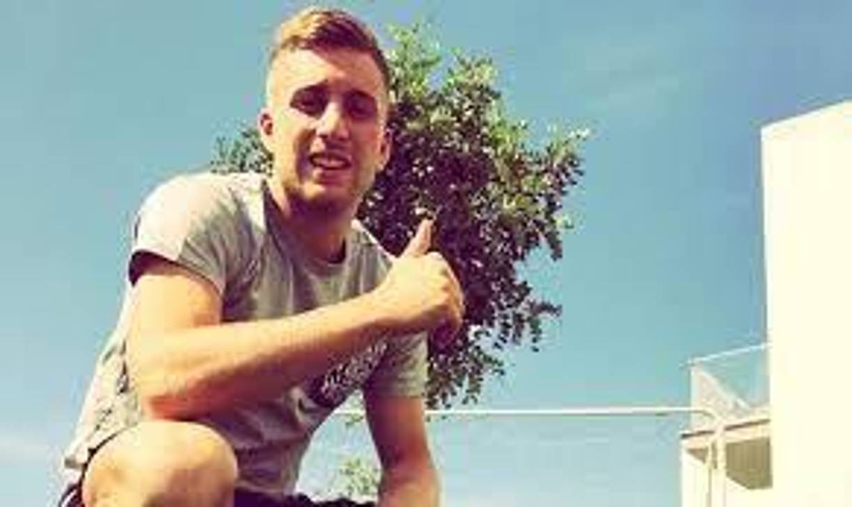Según La Gazzetta dello Sport, el Napoli quiere fichar al español Gerard Deulofeu. No hay nada cerrado, pero las buenas relaciones entre Giampaolo Pozzo, dueño del Udinese, y Aurelio De Laurentiis, presidente del Nápoles, pueden ser decisivas.