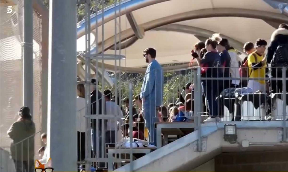 Gerard Piqué, de acuerdo a la información, se sorprendió al ver en el evento a Shakira, quien no tenía planificado ir al partido por su supuesta participación en la ceremonia de inauguración del Mundial de Qatar 2022, pero al final rechazó ir.