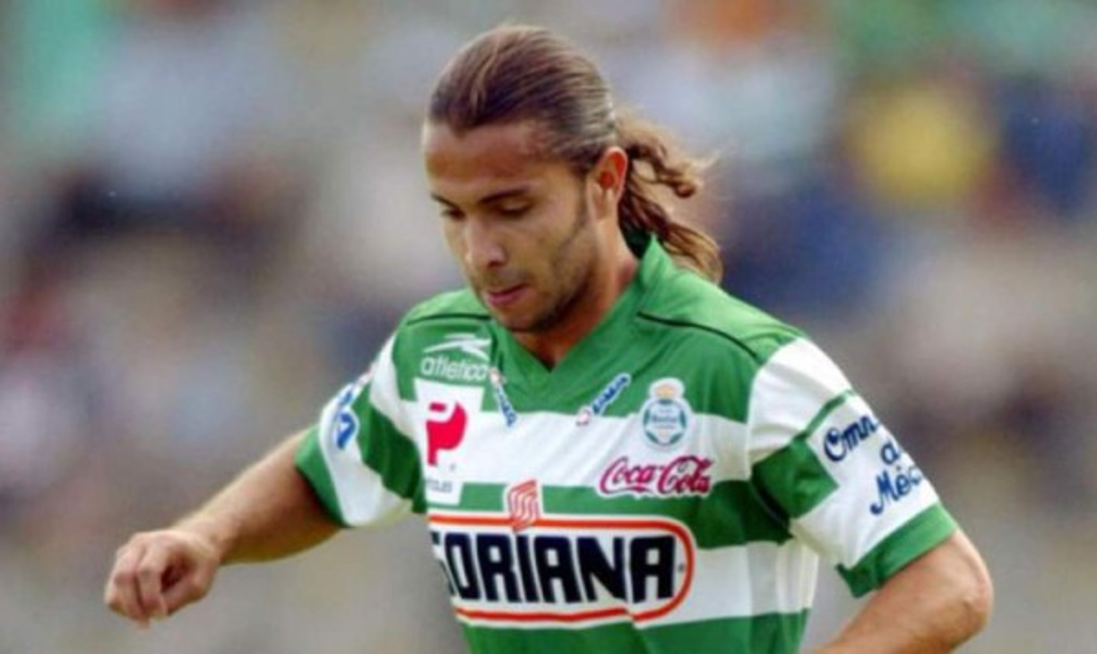 Luto e indignación hay en Colombia, luego de que se reportara el brutal asesinato de Juan Diego González, de 39 años, junto a otro acompañante.