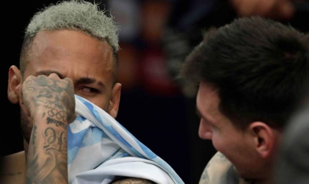 Messi se convertirá en el futbolista mejor pagado de la plantilla, por encima de su amigo Neymar, tras la reducción de salario que aceptó el brasileño en su última renovación.