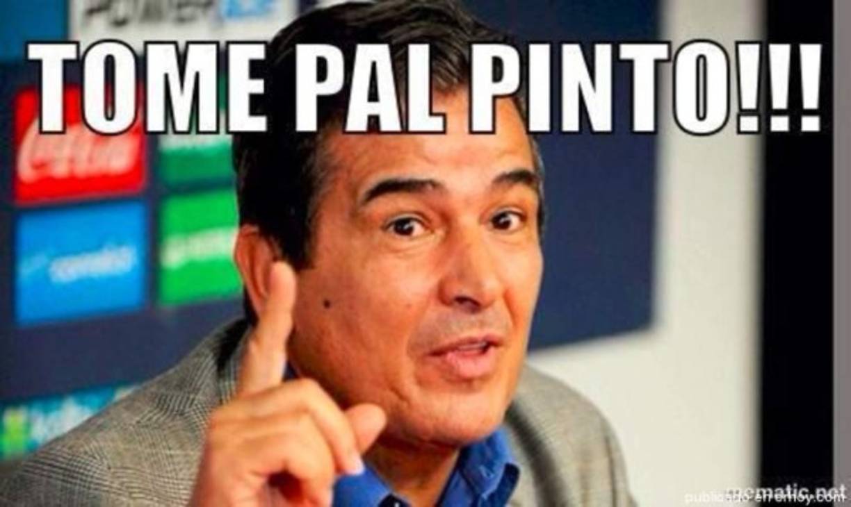 Jorge Luis Pinto siempre es recordado por los ticos, es protagonista en los memes.