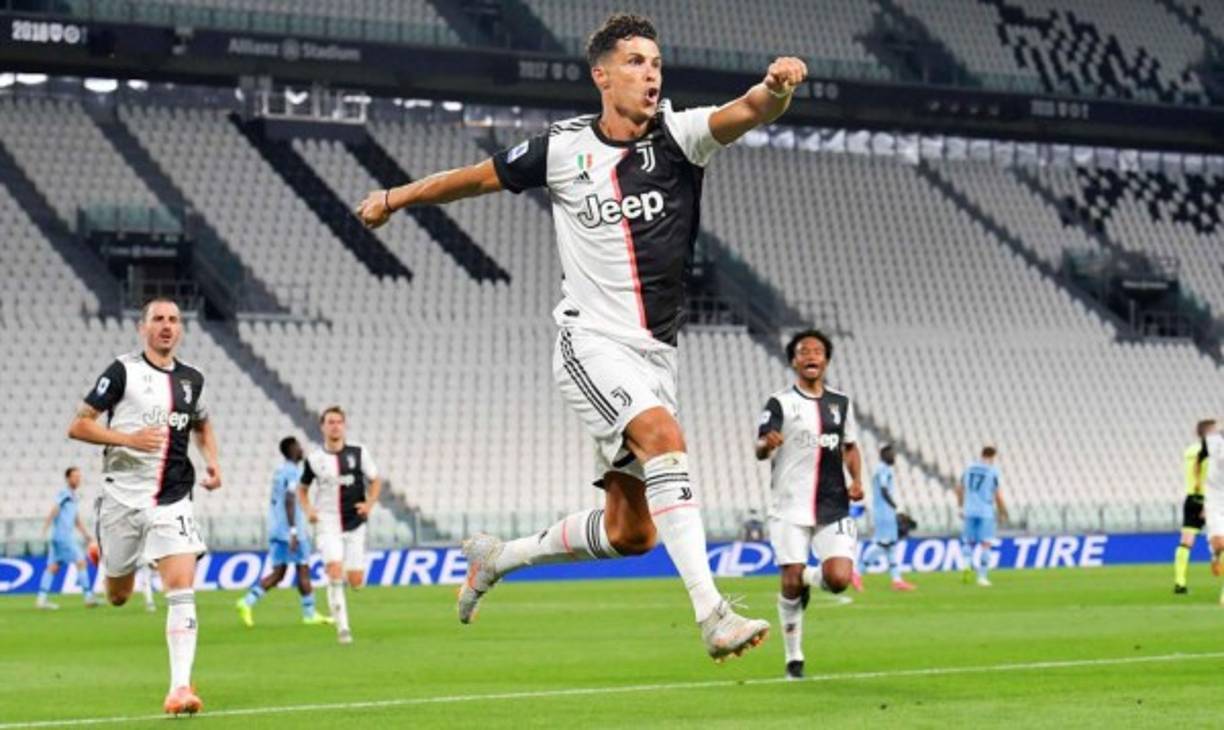 "Posteriormente, siempre según su palabra, Ronaldo y sus abogados le ofrecieron un acuerdo extrajudicial para que guarde silencio a cambio de 375 mil dólares, los cuales ella aceptó por temor a cualquier represalia tanto hacia ella como a su familia."