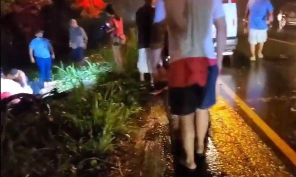 Lamentablemente, el joven herido murió horas después, debido a la gravedad de los golpes causados por el terrible encontronazo. 