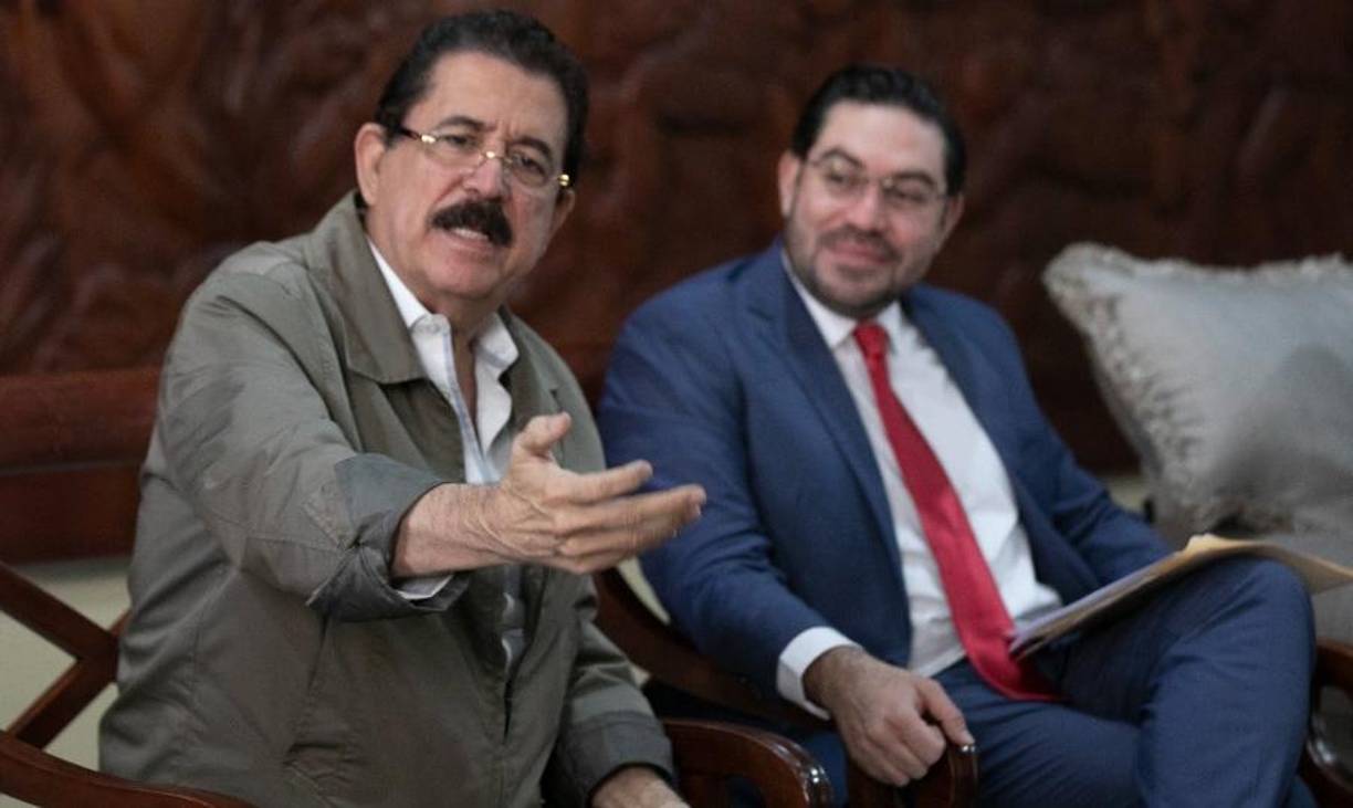 FOTOS: Manuel Zelaya recibe a Jorge Cálix como el hijo pródigo tras firmar acuerdo