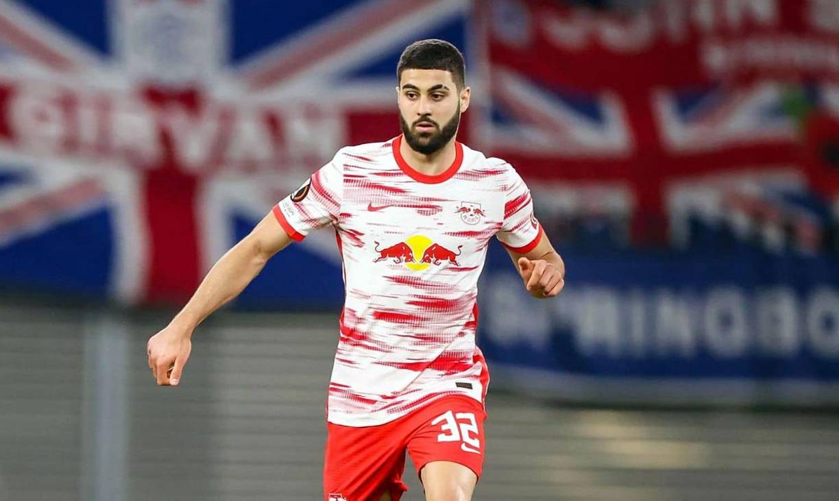 El Chelsea está en busca de un defensa ante la inminente salida de Antonio Rüdiger con destino al Real Madrid. Según medios, el club inglés se ha interesado en el croata Josko Gvardiol, central del RB Leipzig, por si falla la primera opción, que es Jules Koundé (Sevilla).