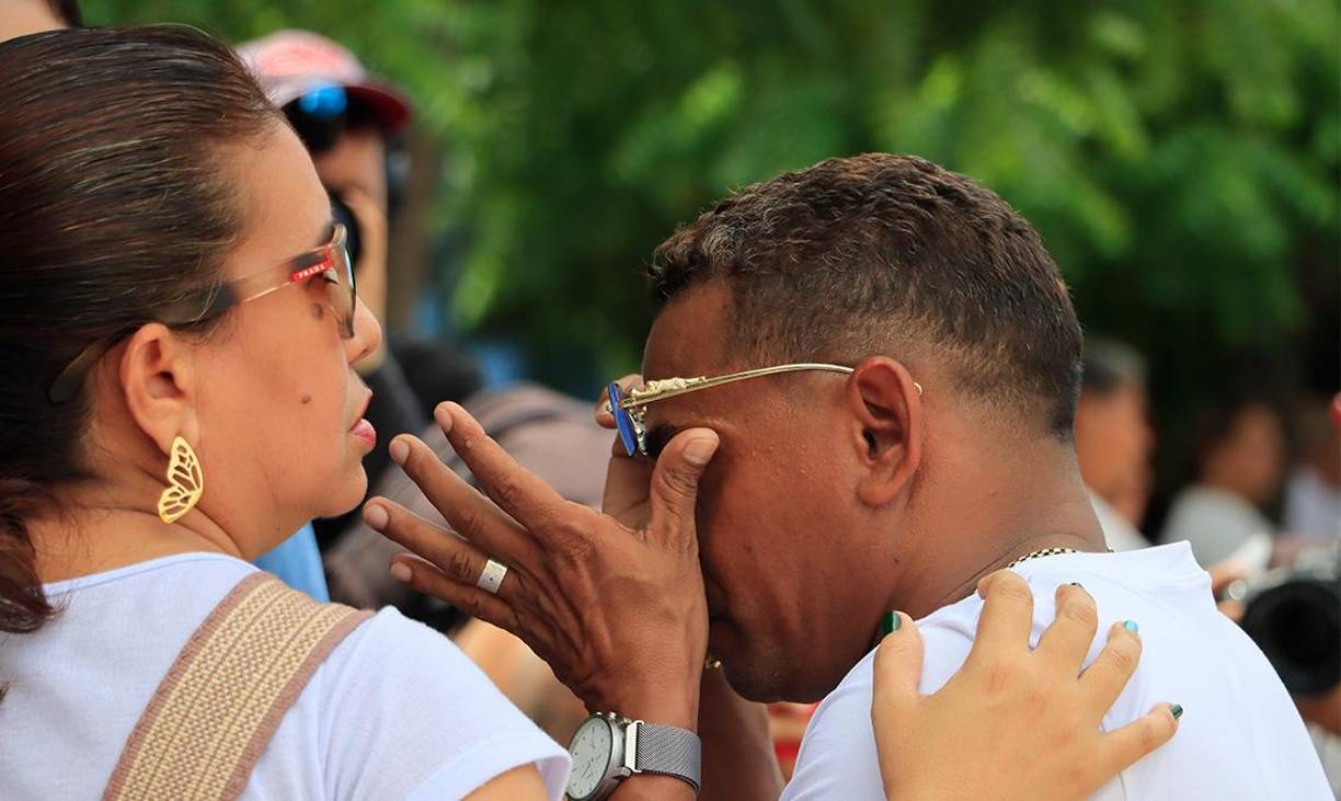 Luis Manuel Díaz, además de ser el padre del extremo colombiano, Luis Díaz, es propietario de una escuela de fútbol en el municipio de Barrancas, La Guajira. Sumado a ello, es reconocido en la región por ser el guía de los jóvenes que sueñan con ser futbolistas.