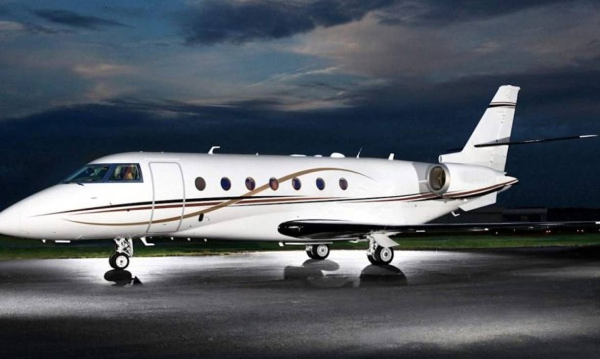 This still image taken from a January 27, 2020,video released by the National Transportation Safety Board (NTSB), shows a NTSB official inspecting the remains of a helicopter which crashed near Calabasa, California, on January 26, 2020, killing retired NBA star Kobe Bryant, his daughter, Gianna, and seven others. - Investigators have recovered the bodies of all nine people who died in the helicopter crash that killed NBA legend Kobe Bryant, the coroner's office said January 28, 2020. The remains were 'removed from the crash site and transported to the department's forensic science center' for examination and identification, the Los Angeles County coroner's office said in a statement. (Photo by Jose ROMERO / National Transportation Safety Board / AFP) / RESTRICTED TO EDITORIAL USE - MANDATORY CREDIT 'AFP PHOTO / National Transportation Safety Board' - NO MARKETING - NO ADVERTISING CAMPAIGNS - DISTRIBUTED AS A SERVICE TO CLIENTS