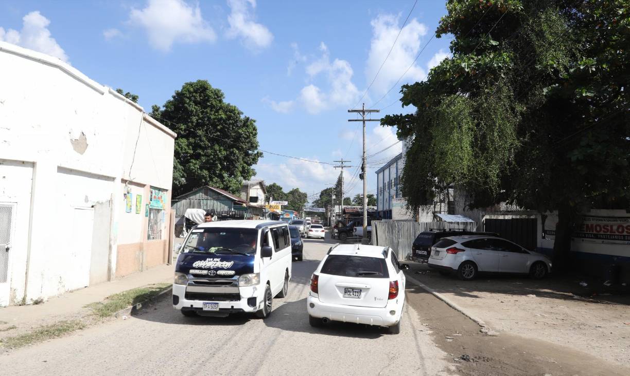 Hasta 2013, habían cerca de 700 barrios y colonias, una importante diferencia con el censo oficial de1992 que eran 270 barrios y colonias y 361,938 pobladores. 