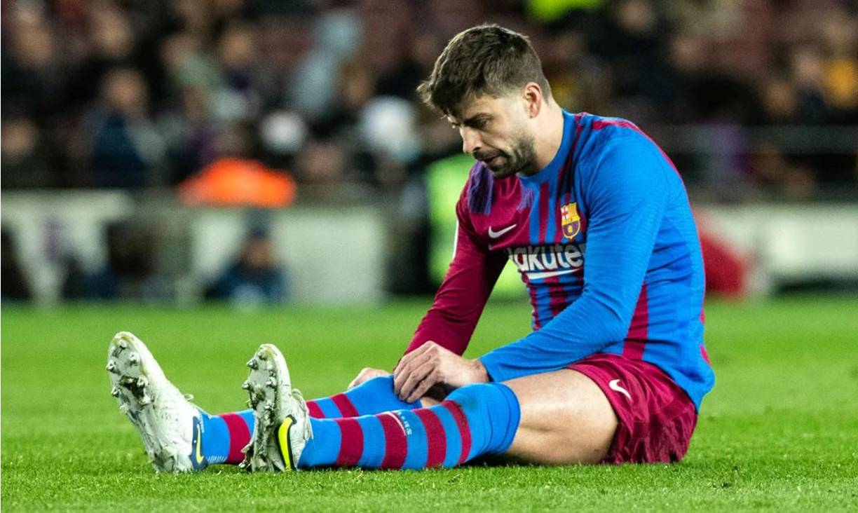 Sus problemas físicos - El internacional con España acabó la temporada pasada con problemas físicos. Esas molestias de abductores precisaban de descanso. Y aunque el central iba recuperándose, existía la posibilidad de que esas molestias fuesen apareciendo cíclicamente.