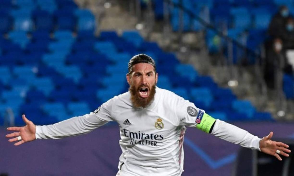 Sergio Ramos se acerca al PSG. Tras despedirse oficialmente del Real Madrid, y a cuatro días de que finalice su contrato con el equipo blanco, el central busca casa en París, según cuenta la web francesa Foot Mercato. Como ya informó AS esta misma semana, el club parisino es hoy por hoy el destino preferido por el defensa de Camas. Después de haberse mudado esta misma semana a su nueva vivienda en La Moraleja (Madrid), Ramos busca ahora inmueble en París.<br/><br/>Foto AFP