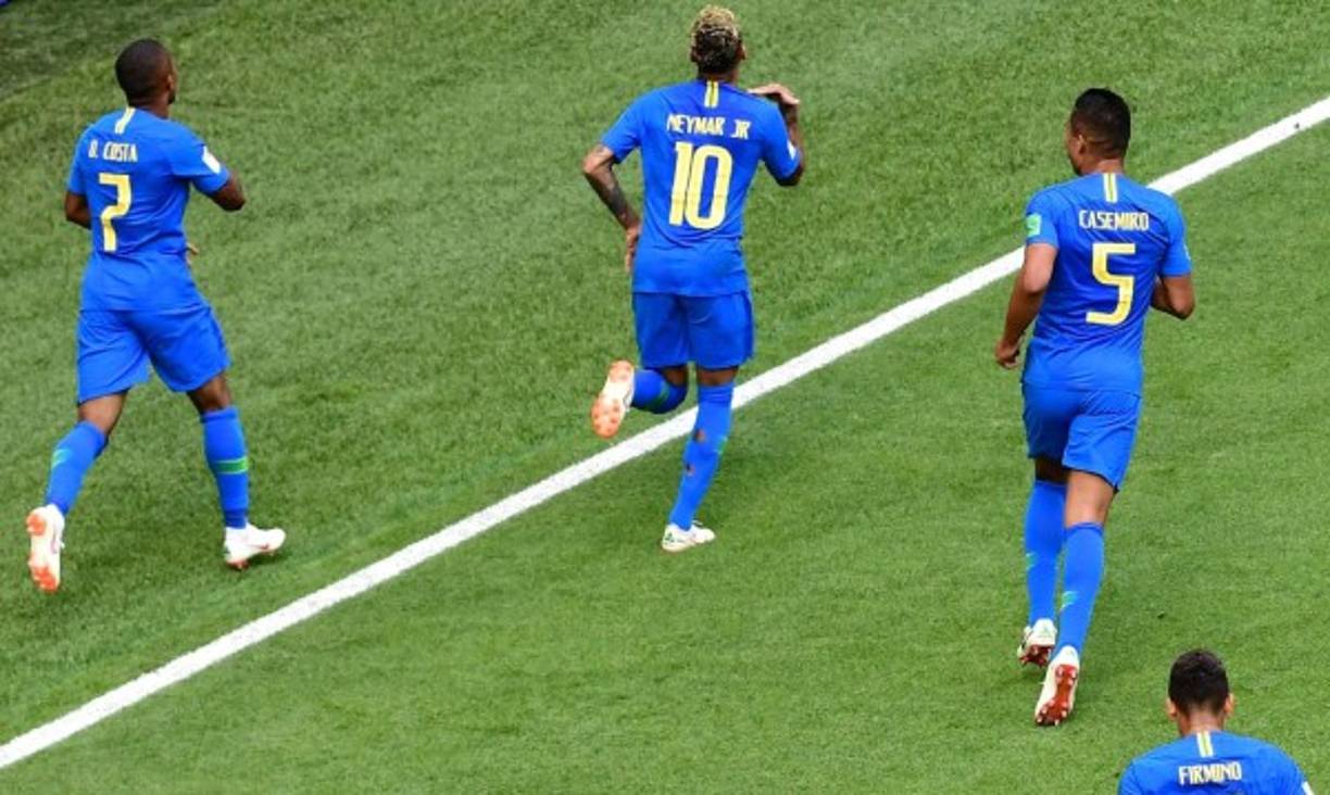 Momento del feo festo de Neymar para los ticos en el que les recordaba que ya estaban eliminados del Mundial de Rusia