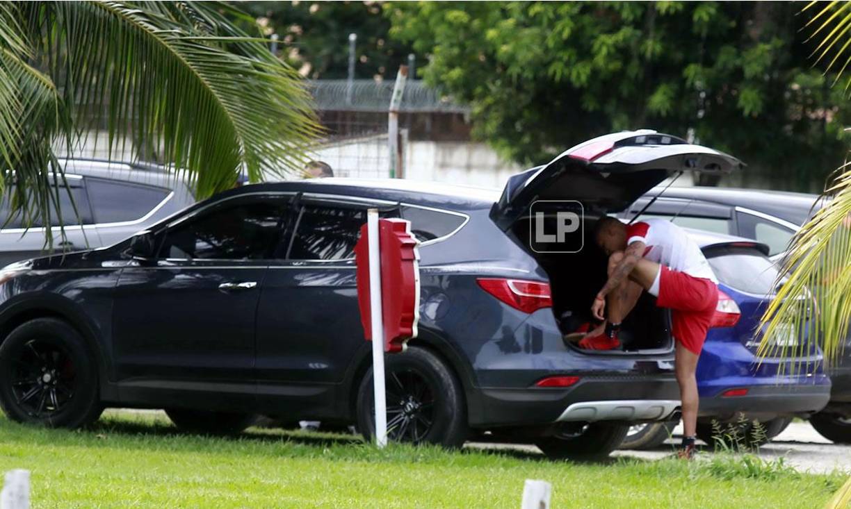 Kervin Arriaga no acompañó al equipo al entrenamiento en La Lima y se quedó trabajando en solitario en la sede del Marathón.