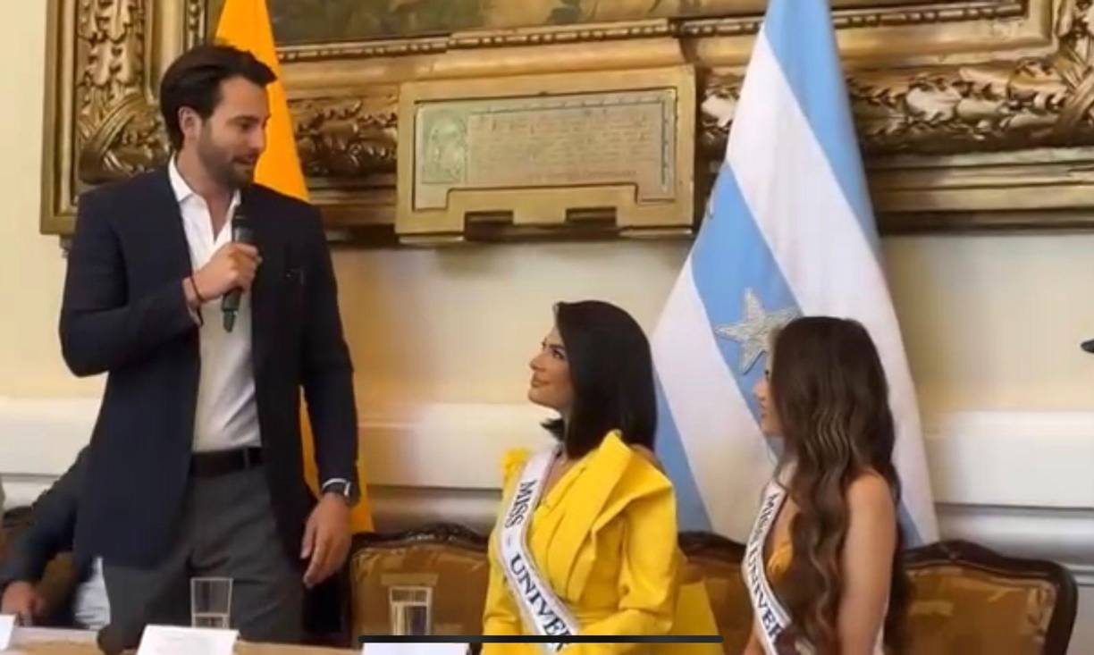 ”Ustedes se pasan con el muchacho, solo es el ministro de Turismo”, escribió Sheynnis en un comentario con emoji de risas.