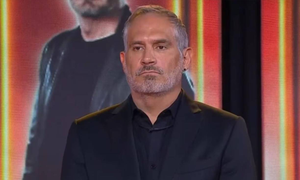 “Le ganó la soberbia. No estuvo bien que dijera que se iba a dedicar a aventar put*zos si se quedaba”, declaró Arath sobre la salida de Adrán Marcelo, y recordó que el regiomontano estuvo provocándolo durante el día de ayer, luego que el lunes él estuvo en crisis por sus amenazas el domingo al finalizar el programa.