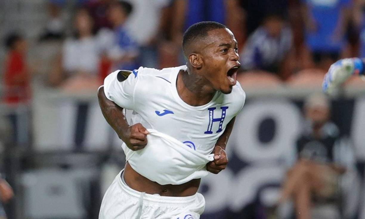 Edwin Solani: Goza de la confianza de Diego Vázquez y podría aparecer como titular ante los salvadoreños.