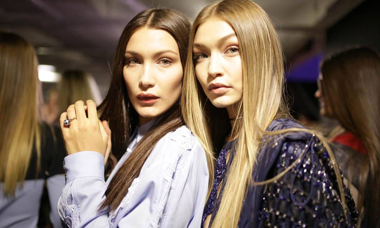 Bella Hadid es hermana de la también modelo Gigi Hadid, quien recientemente anuncio su separación con el cantante Zayn Malik.