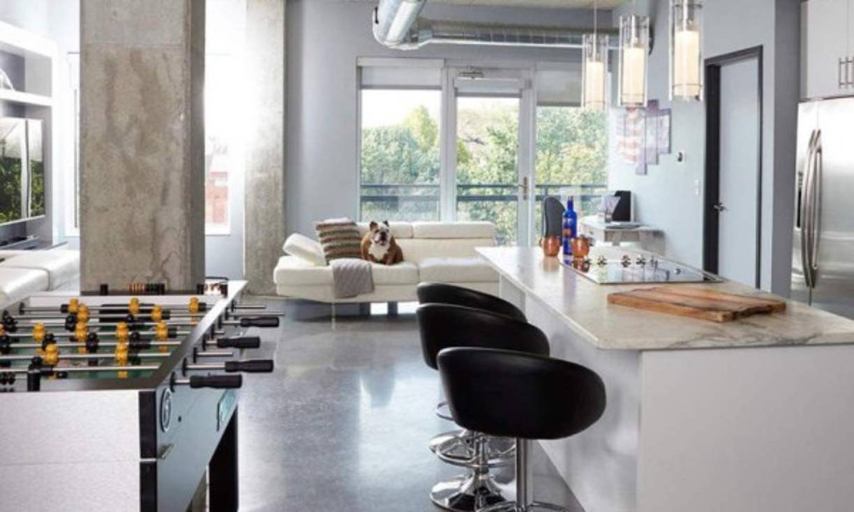 Así es el condominio en donde reside Roger Espinoza en Estados Unidos. FOTO Homes & Style.