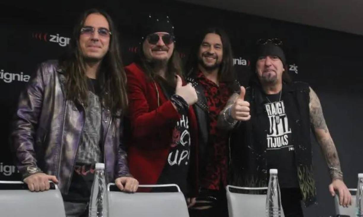 Txus di Fellatio, líder y baterista de Mägo de Oz, fue quien envió un contundente mensaje en contra de la polémica canción de Karol G y sus demás colegas. A modo de burla, expresó que, “al final si digo que deberían fusilar a todos los que escuchen a Karol G, no importa”.