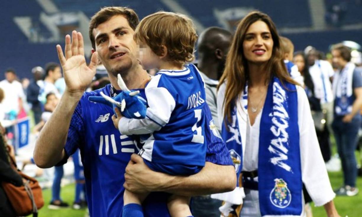 Iker Casillas salió del Real Madrid y fue fichado por el Porto. El portero y Sara Carbonero se mudaron a Portugal.