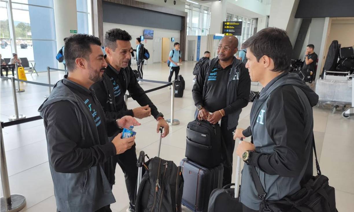 Del mismo modo, el profesor Juan Carlos Quintero como preparador físico y Néstor Lo Tártaro como preparador de porteros estarán acompañando a Redín en el campeonato.