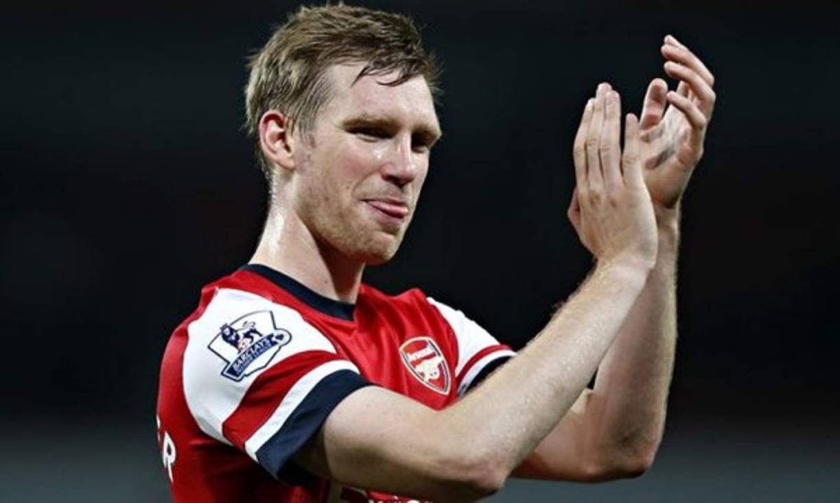 Per Mertesacker: Jugador alemán del Arsenal apasionado, con mucho nervio e ímpetu.