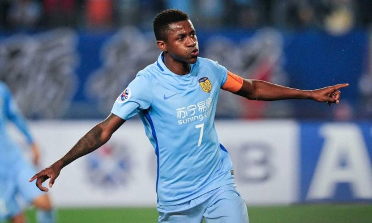 Ramires, ex del Chelsea, puede volver a Europa. El centrocampista brasileño del Jiangsu Suning chino está muy cerca de fichar por el Benfica. Según L'Equipe, Gabriel Pires, del Leganés, es el otro objetivo del club lisboeta.
