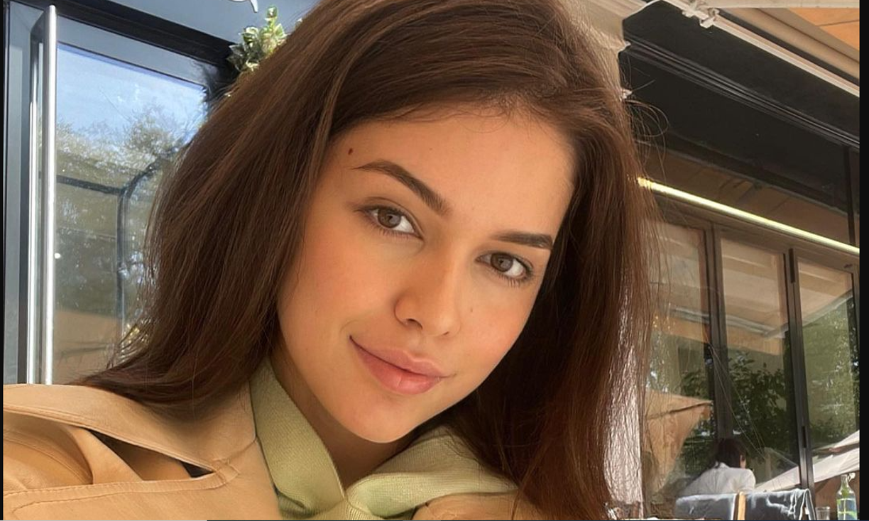 También es una ávida esquiadora y le encanta ir a la montaña para reponer fuerzas.