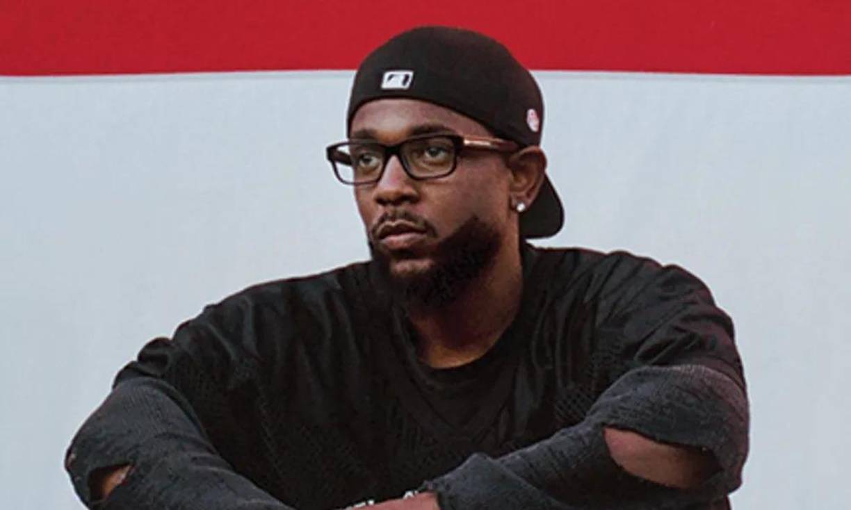 Sin embargo, a pesar de tocar temas con mucha visibilidad y ser una estrella contemporánea, el rapero ha mantenido siempre un perfil discreto en lo que respecta a su vida personal.Mantiene una relación con Whitney Alford, su amor de la adolescencia, con quien tiene dos hijos y con quien está comprometido desde 2015.