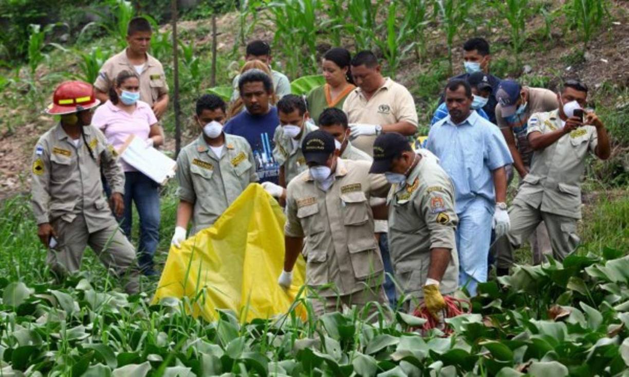 Con la condena de cuatro miembros de la banda del Gordo en noviembre de 2015, quienes participaciparon en el asesinato del periodista Aníbal Barrow, quedó prácticamente cerrado este caso, hasta el 16 de marzo de este año cuando Devis Leonel Rivera Maradiaga, uno de Los Cachiros, se responsabilizó de este crimen.