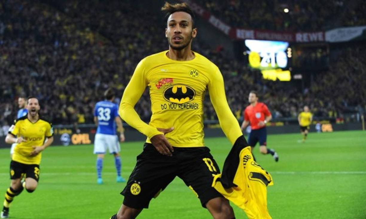 Pierre-Emerick Aubameyang. El gabonés es otro nombre que parece 'fichable', pese a que en Borussia Dortmund no ha sentado nada bien que el Real Madrid ya haya alcanzado un pacto inicial con este delantero con raíces españolas.