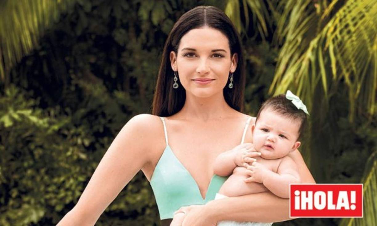 En consecuencia, solicita convertirse en el tutor legal de la menor, en vista de que Natalia habría pasado el 70 por ciento de 2020 fuera de casa, y se opone a que la acompañe en sus viajes profesionales.