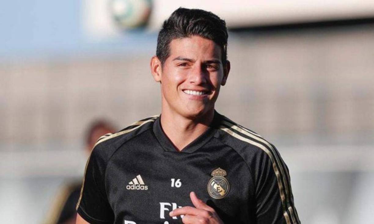 James Rodríguez: Los Ángeles Galaxy de la MLS de Estados Unidos tendrían preparada una oferta millonaria para fichar al centrocampista colombiano que pertenece al Real Madrid. El cuadro estadounidense ofrecería 30 millones de euros.