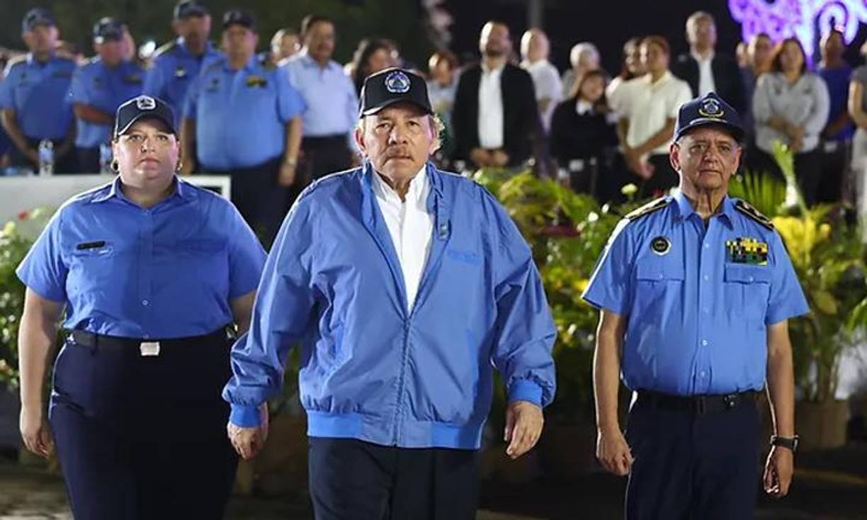 La iniciativa de reforma dice que por falta definitiva de uno de los copresidentes, el otro copresidente o copresidenta terminará el período por el que fueron electos.